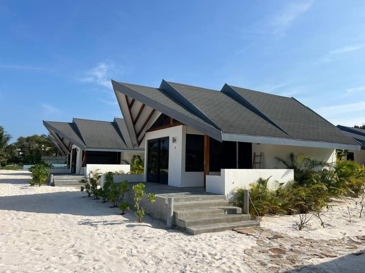 You&Me Resort Pagoda Beach Екстериор снимка